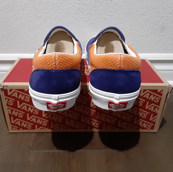 Vans - Picture 2 of 4